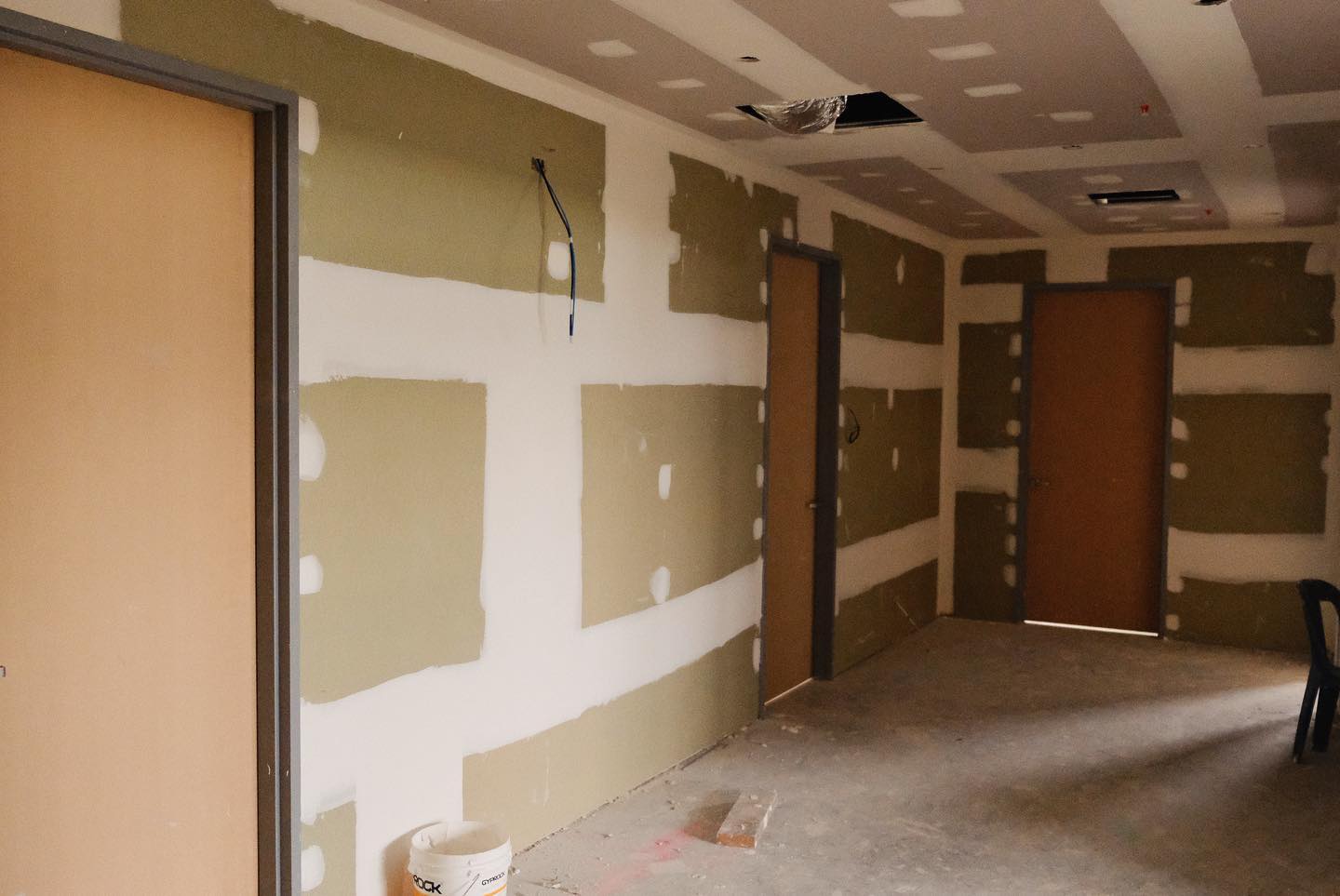 60 solid core doors installed in Berwick.
Special thanks to @fasthinge