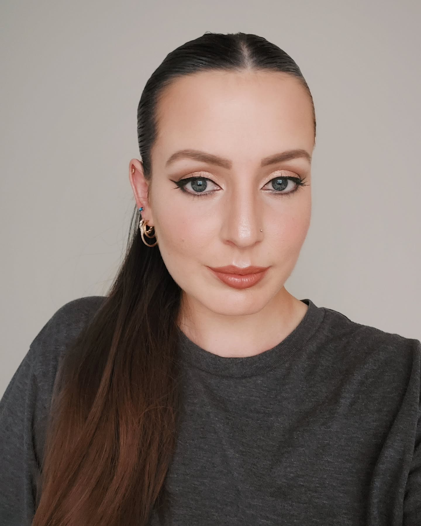 Life in as a creative; samba, indie short film lead, concert performance, bellydance, recording a podcast for our dance film, backstage, teaching, & NYE performances with my partner in crime. 🖤
~
#grateful #danceartist #fulltimecreative