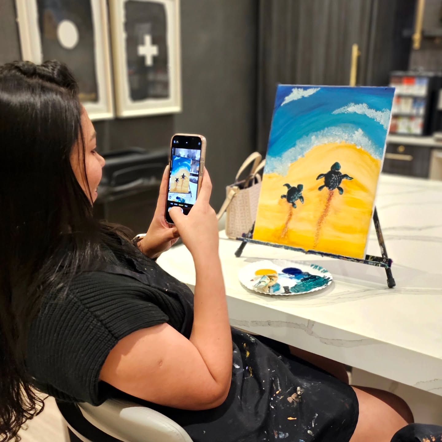 We had a great paint night at @livekilby
Thank you for painting with me! 🥳🎨
.
.
.
#paintnight #paintandsip #thankyou #community #communityevent #loadedbrushes