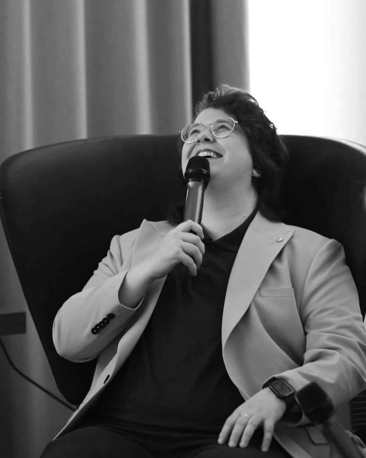 We are totally overwhelmed by the incredible response to our first ever Autism in Focus conference! ๐๐ We were delighted that the event sold out, and it showed us that there are plenty of people out there who want to learn about the autistic experience ๐ Our audience was made up of so many different people. We had everyone from teachers, health professionals, autistic teens and adults, corporate work teams, to family members of autistic people, and people who were thinking they might need an autism assessment but wanted to learn more first. We appreciated each and every one of you and hope we helped you all in your journey to learn more about autism โค๏ธ
We had fantastic speakers talking about the masked presentation of autism, from talks on sensory difficulties, to adult assessment and everything in between. We also had a panel discussion with professionals from Speech Therapy, Occupational Therapy, Nursing, Gender Services, and Social Work. Our audience asked questions about everything from the PDA presentation, to whether or not to disclose your diagnosis, and much more ๐
We also had two absolutely fantastic speakers on the day who were autistic teens. Both girls were incredible and shared their experiences of being autistic. We cannot thank them enough, and everyone found their talks emotive and inspiring โค๏ธ
Finally, the day was hosted by the brilliant @emermaguireofficial Emer Maguire - comedian and presenter, and autistic adult. Emer talked about her own lived experience, and was also part of an extended interview with Lancefield Private Clinicโs Clinical Director Michaela.
Emer brought her autism assistance dog Dougal to help out at the conference ๐ถ He was a hit with everyone who attended, and he loved all the attention! ๐
Thank you SO much to everyone who attended - what a fantastic first conference. Due to popular demand, weโre thrilled to announce that weโll be adding another date in Belfast! Stay tuned for more photos and updates ๐คโค๏ธ๐
#autism #autisminfocus #autisminfocusni #autistic #autisticadults #autisticwomen #neurodiversity #belfast