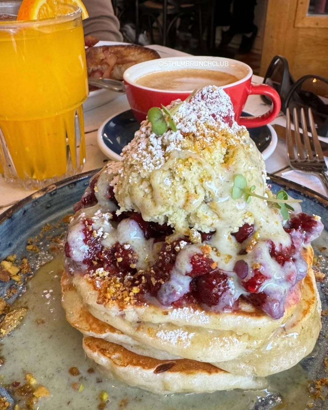 Spring has finally sprung!! Let's celebrate the arrival of May with some Pistachio pancakes 🥞 and avo toasts 🥑
-
-
-
Thanks for the visit and lovely pics! 📷 @foodbylaven
#Sthlmbrunchclub #brunchstockholm #Stockholm #foodstockholm #alldaybrunch #springhassprung #pistachiopancakes