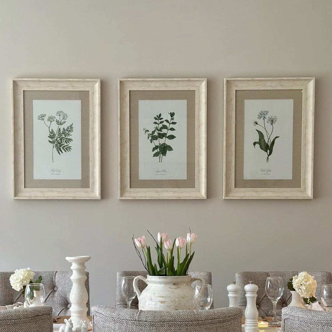 I just love how @ourruralnest has curated this stunning look in her dining room with my wild herb botanical prints ... take a look at her account for more inspiration.
#countryhome #homeaccount #homeinterior #homeinspo #countryhome #countryhouse #hyggehome #hygge #homestyle #botanicalprints