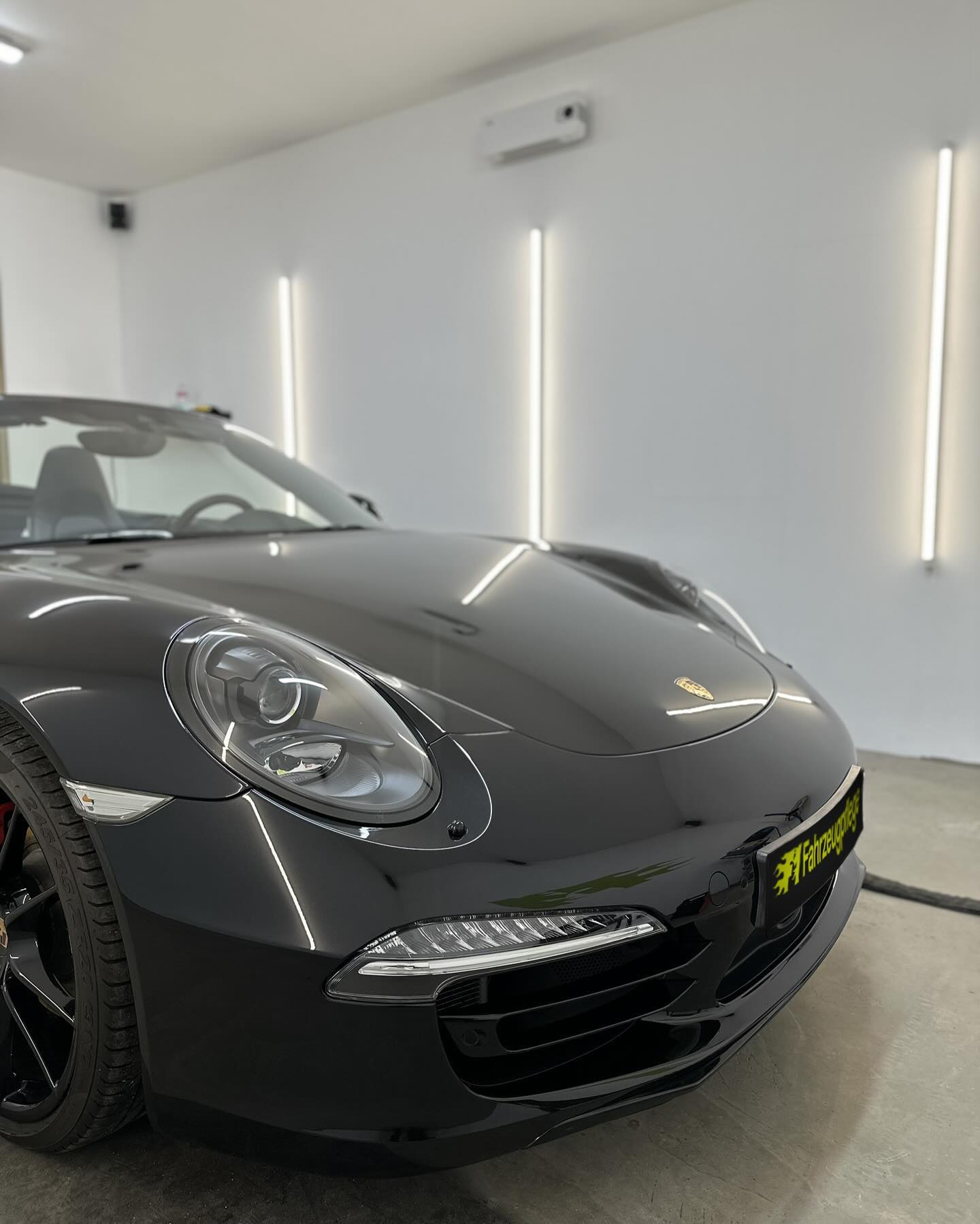 Porsche 991 Carrera 4S 🏎️
✅ Innenreinigung Intensiv
✅ Einstufige Politur
✅ Keramikversiegelung
•
•
•
#porsche #carrera #carrera4s #fahrzeugaufbereitung #fahrzeugpflege #f1_fahrzeugpflege #autopflege #keramikversiegelung #neustadt #nrü