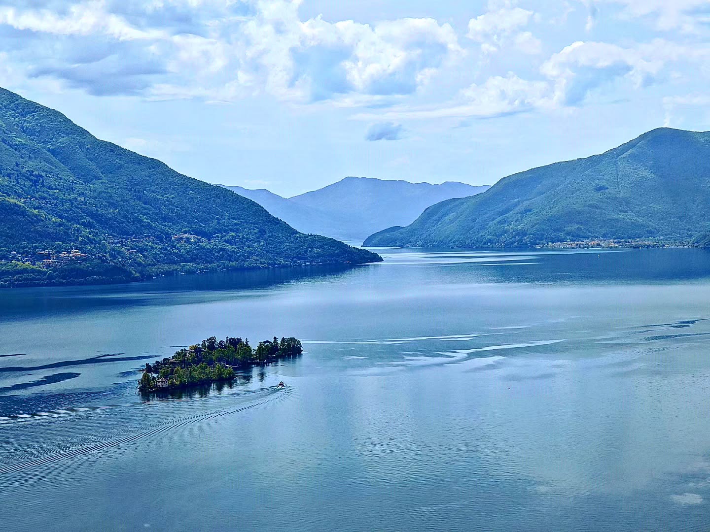 Follow the sun in Brissago!
#brissago #brissagoislands #visitbrissago
#visitticino #ticino #ticinoturismo #switzerland #switzerland🇨🇭 #travel #airbnbhomes #lagomaggiore #swiss #swissriviera #brissago4u #lake #boat
#fineartphotography
#swissalps #swissculture #loves_united_switzerland #switzerlandwonderland #got_greatshots #planet_earth_shots #suissebook #discoverthealps #discoverswitzerland
#mybrissago
@mybrissago
@lidobrissago
@tcbrissago
@bahiabrissagosnackbar
@cantina.giromit
#cantina.giromit
@aziendavitivinicolachiappini
#aziendavitivinicolachiappini