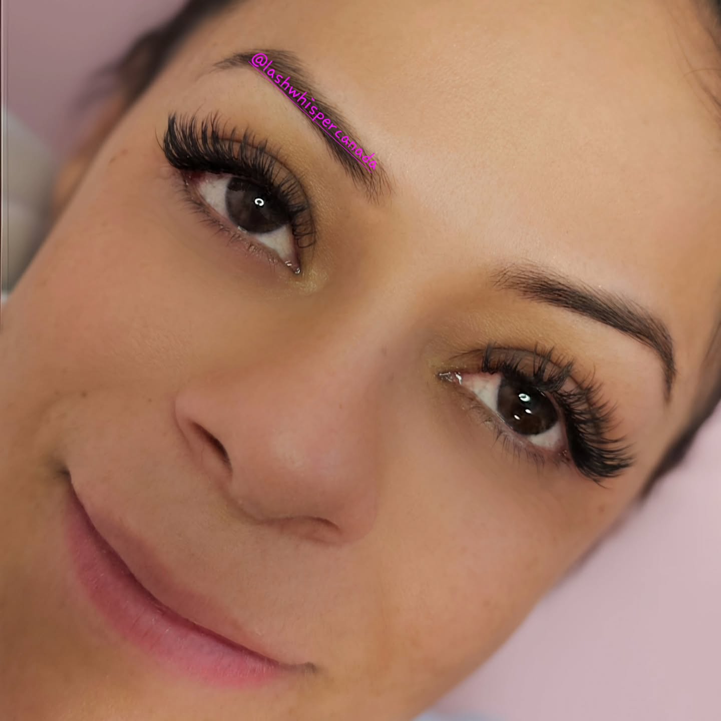 #ellipselashes #flatlashes #lashextensionsalon #eyelashextensions #lashextensions #hamiltonontario #hamiltonbeautysalon #beautysalonhamilton #beautysalon #cateye