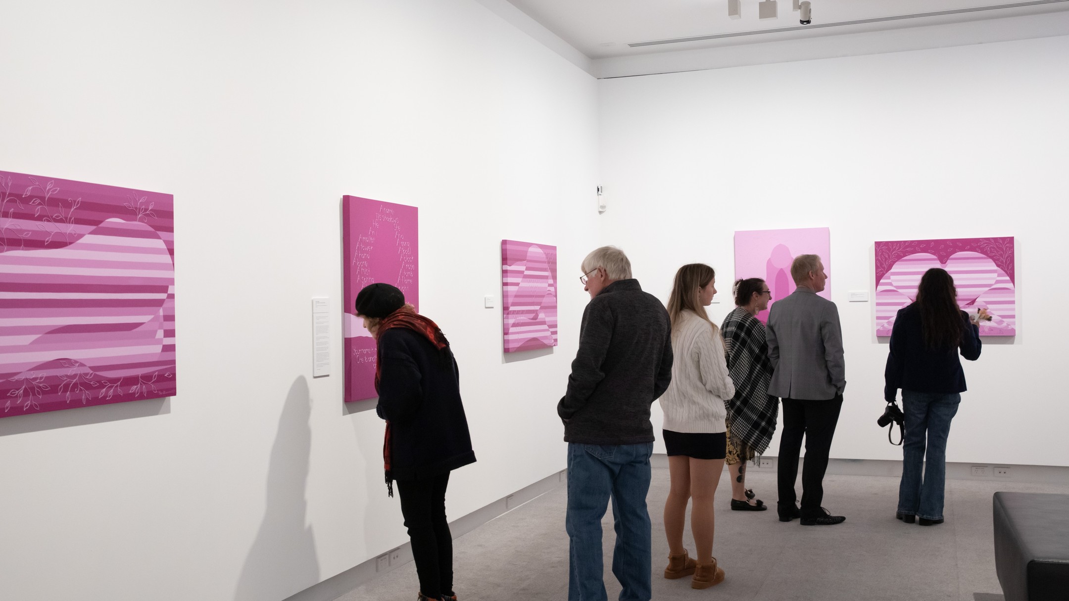 Celebration of the opening of "Altar, Beautifying Understanding" and two other great exhibitions "Legacy Issues" contemporary photography and "Tuitui Tangata" form @fibregallery @ashburtonartgallery last Friday! Great entertaining night with beautiful company!
🎉👏🎉
All on display until early June.
#aag #ashburtongallery #ynesguevara #soloexhibition #midcanterbury #nzartist #textileart #contemporaryartnz