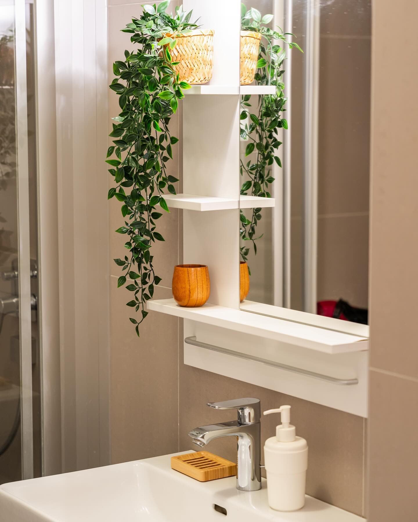 Your home away from home.
© @michaelsabothafotografie
#wien #vienna #travelvienna #citytrip #viennatouristboard #apartment #apartmentdecor #prater #praterwien #viennanow #viennaaustria #viennagram #riesenrad #riesenradwien #explorevienna #whattodoinvienna