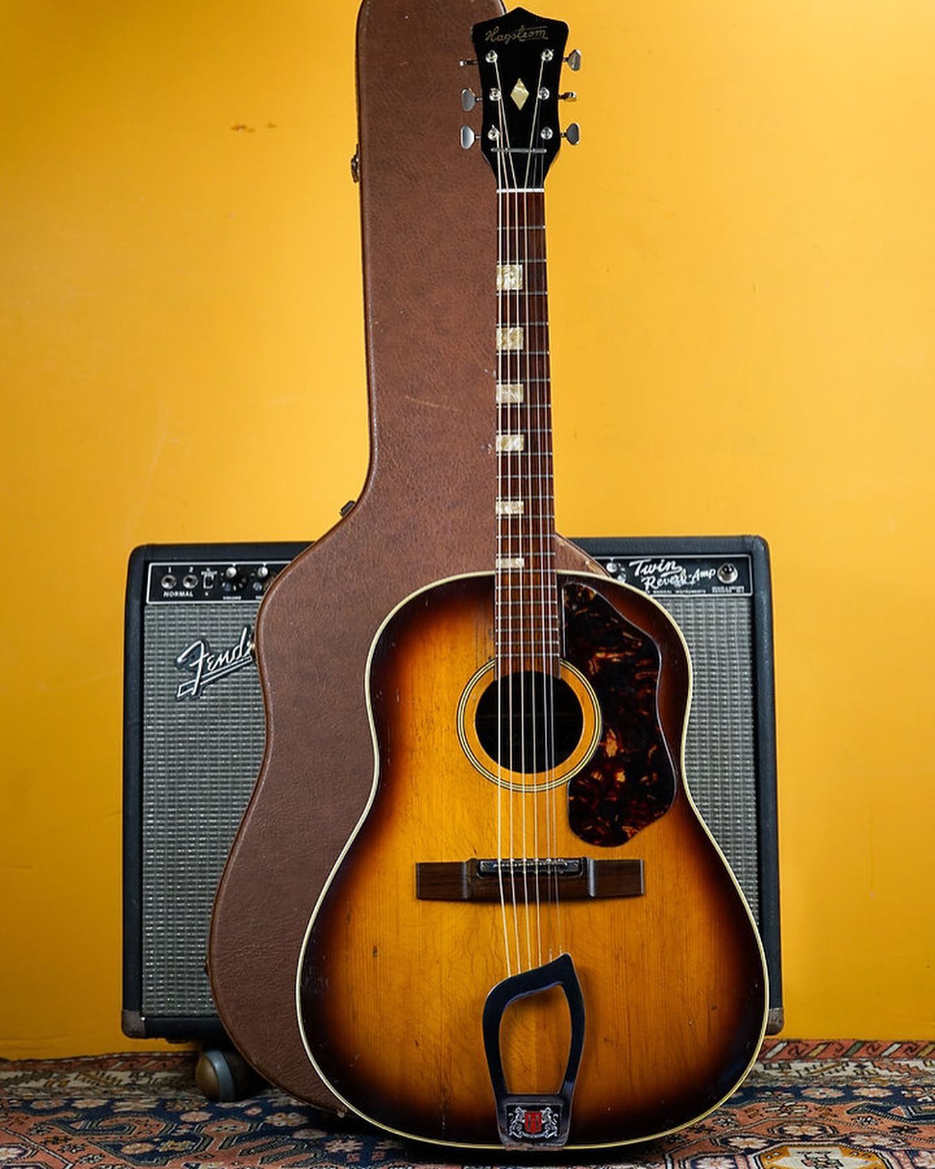 1963 Hagstrom J45.
A fine example of a beautiful model from Sweden’s premier guitar builders.
Good enough for John Lennon, Cat Stevens and many many more.