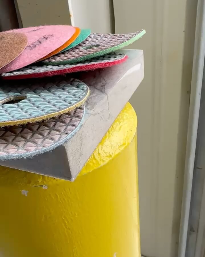 Testing some quartzite dry polishing! Fancy schmancy!