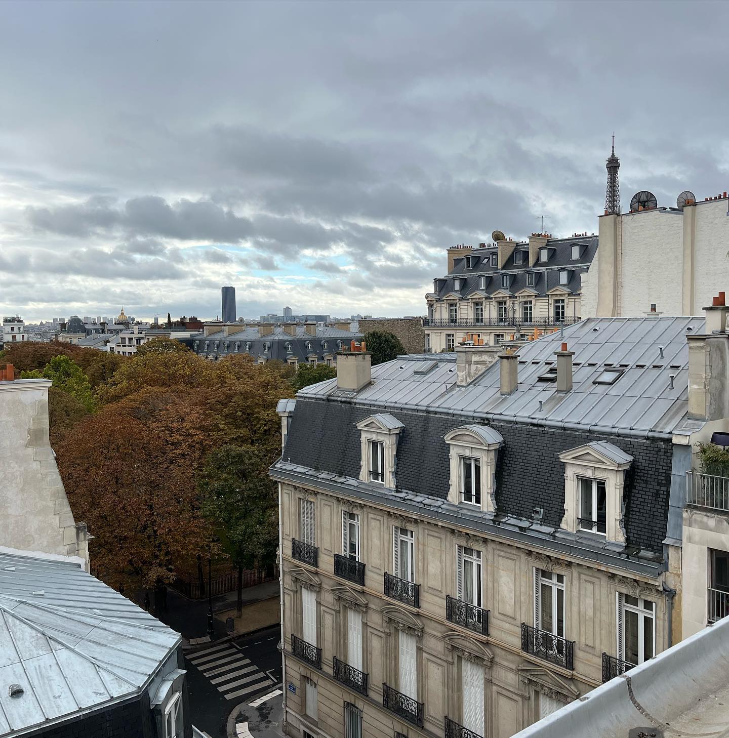 Scouting for our next iconic show location 🥖🇫🇷👩🏼🎨