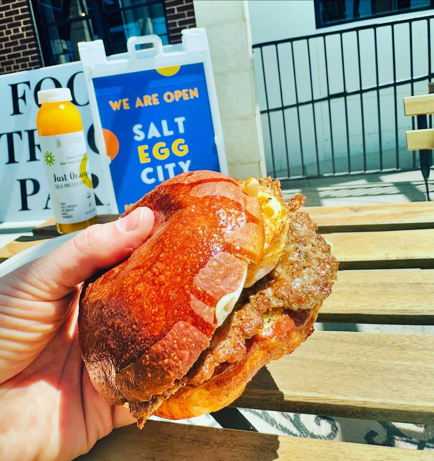 This one is long overdue, but we can’t say enough great things about @salteggcity. If you haven’t been over there yet, you are missing out on one of the best in town. Their house-made brioche bun, a perfectly cooked fried egg and choice of bacon or sausage
(our sage & maple duh) And oh, their signature hot sauce, yes.
If you can’t make it down to the farmers markets, or need a quick pick me up before hand, GO THERE. #salteggcity #musttry #supportsmallbusiness