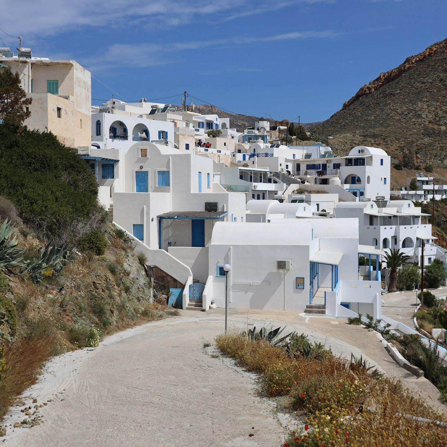 Chora, the only town in the island of Anafi
#cyclades
#cyclades_islands
#visitgreece
#visitgreecegr
#travel_greece
#travel_greece_world
#perfect_greece
#goingtogreece
#divineingreece
#my_greece