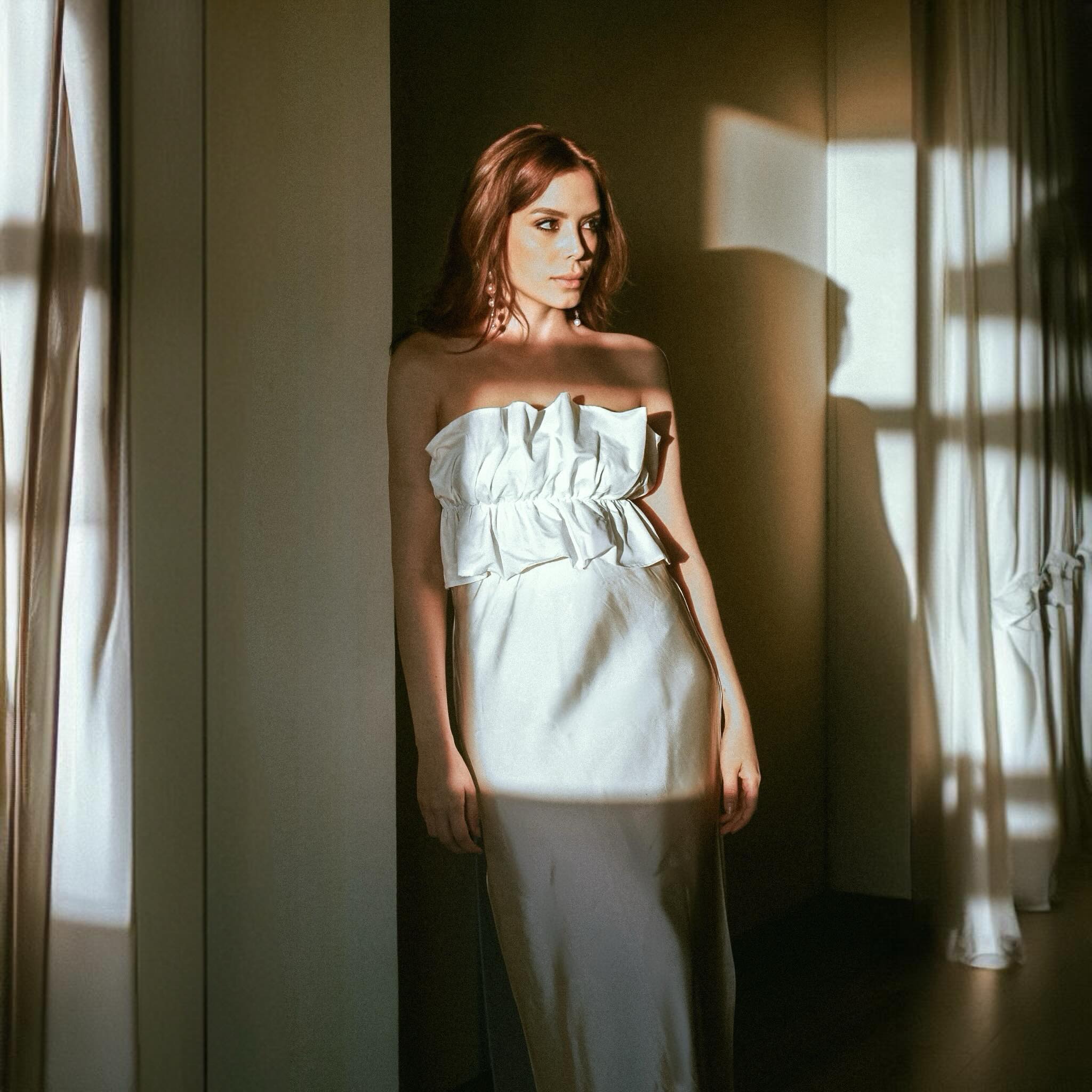 Porque antes de tudo, somos algo. E antes de sermos algo, somos muito.
(não podia faltar o lookinho branco).