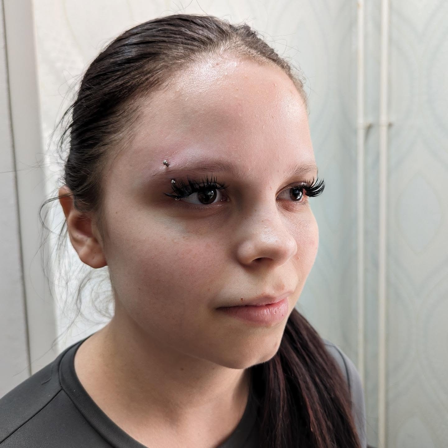 SÄ kul att ögonbrynspiercings har blivit sÄ populÀra igen !
#eyebrowpiercing #brynpiercing #piercingstudio
#hÀssleholm #evilwomanbodypiercing by @ulrikaluckabauer