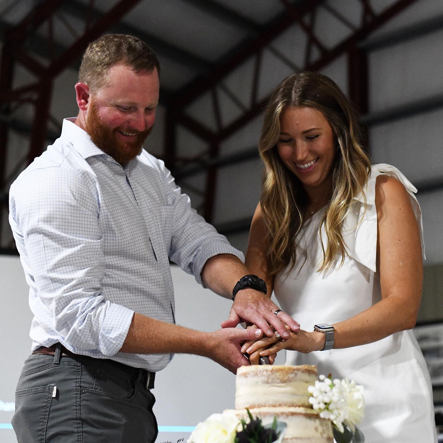 It was so much fun to celebrate someone so dear to my heart last weekend! Congratulations again to @sarahallenhulett and her wonderful husband, Taylor!
So excited to see where life takes you two 🤍 Thank you so much for allowing me to capture your cozy family reception 🥰💍
#photography #weddingphotography #candidphotography #documentaryphotography #CandidSRQ