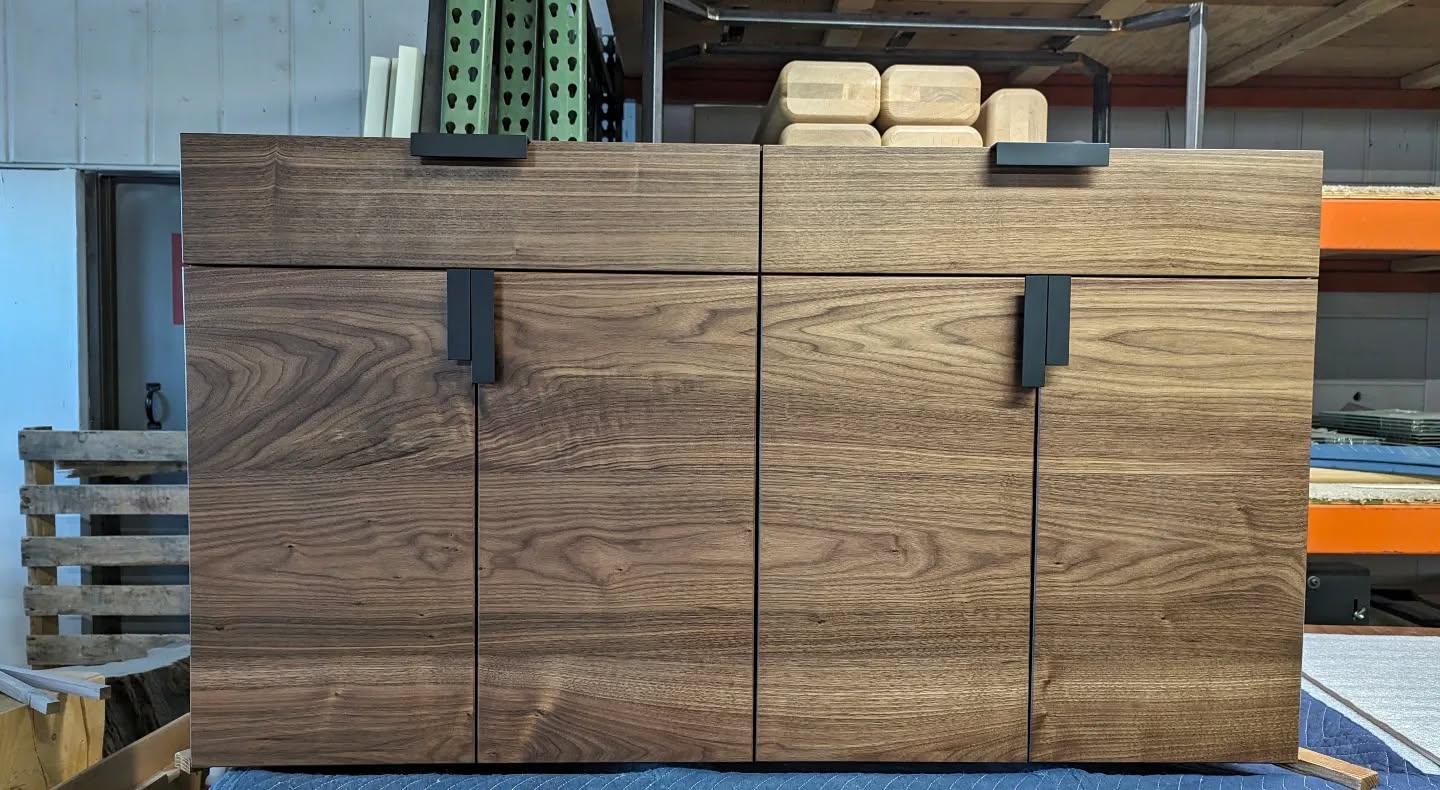 Here's a master bath storage unit before heading to its new home. Black Walnut and steel. Happy Friday!
.
.
.
#credenza #bathroomremodel #customfurniture #walnut #sleek #Denver #finishstrongfriday