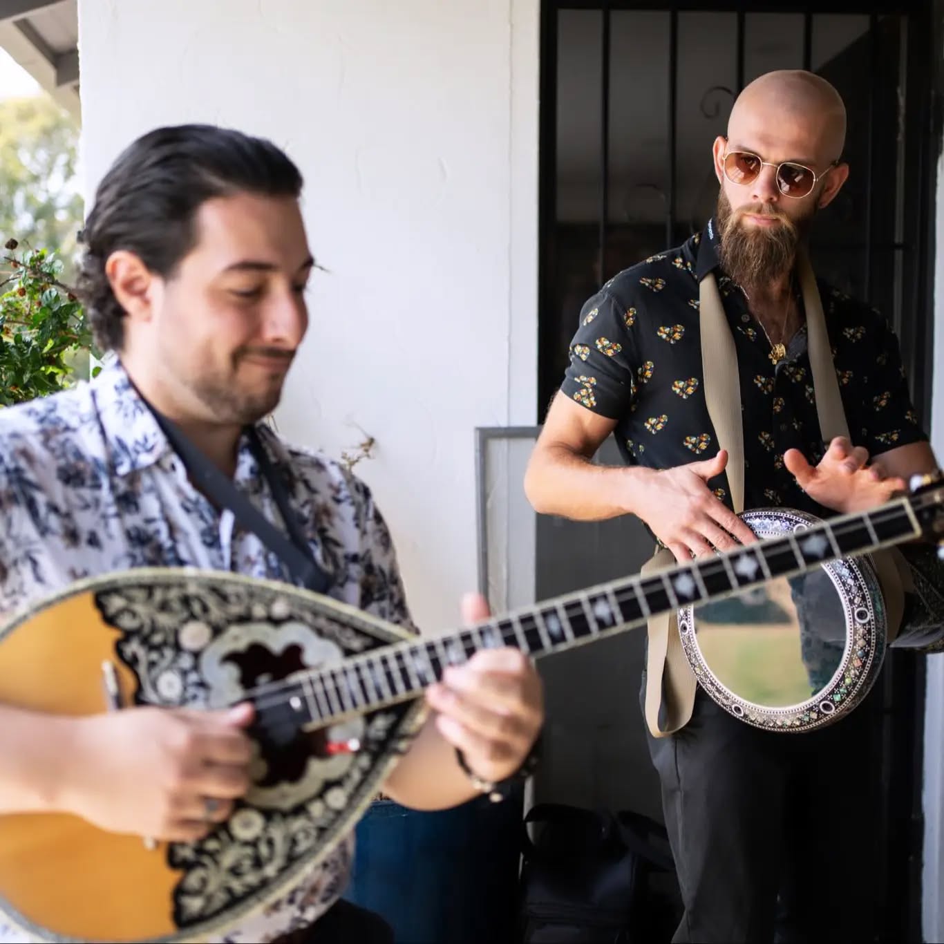 Pre wedding entertainment - ensuring the bride gets to the church with kefi since 2019 🔥😉
🪕 @stratosbouzoukicbr
🪘 @theodarbuka
For all your Greek Entertainment needs call or text 0421 219 158
#greek #canberragreek #percussion #greekmusic #bouzouki #greekband #bouzoukia #drums #bass #canberramusic #greekaustralian #daouli #toumbek #singer #vocalist #performers #greekbouzoukia #localmusic