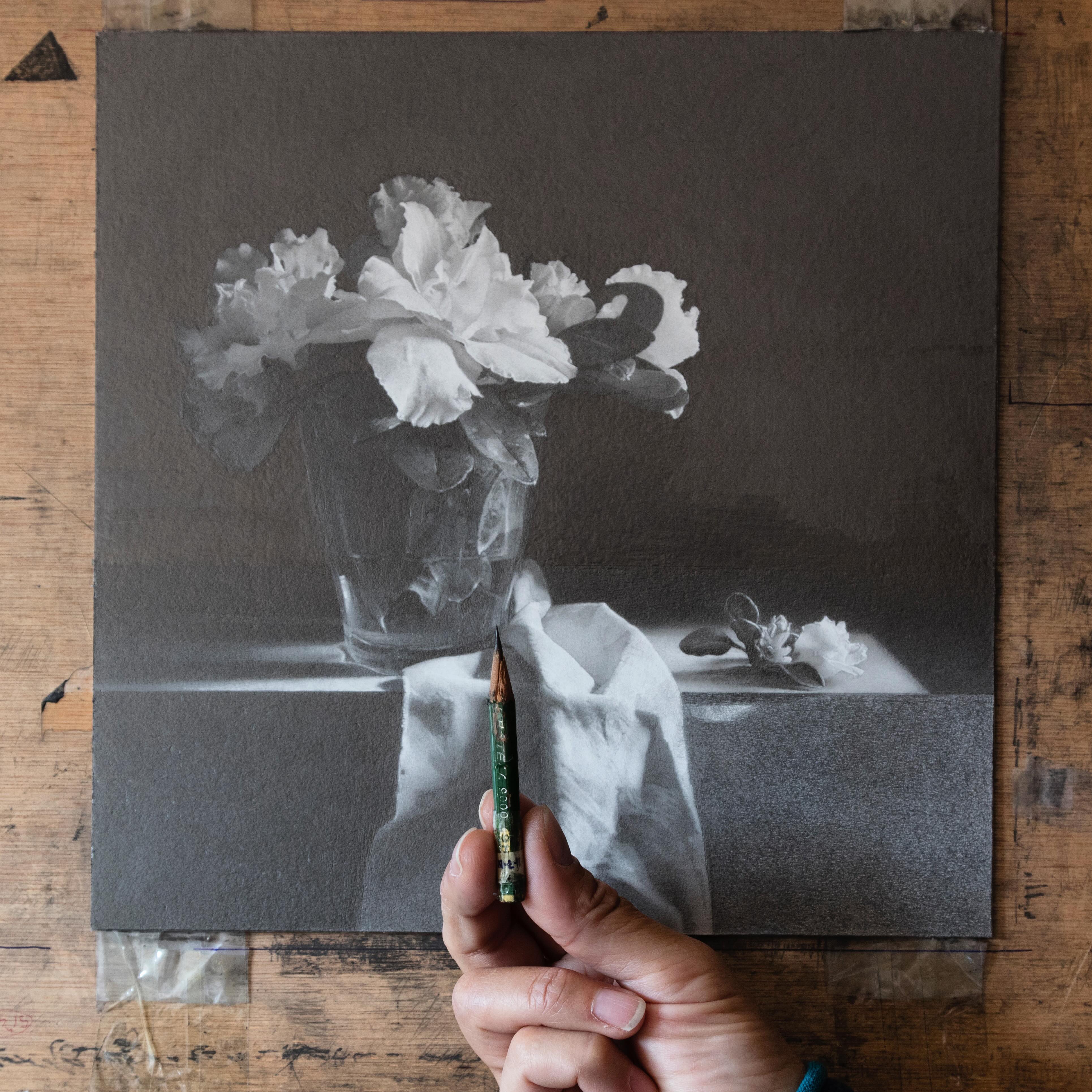 Josep i Pere Santilari
La magie du trait
———
Exposition de dessins et peintures
Nous avons l’honneur d’exposer pour la première fois les frères Santilari, maîtres du réalisme, originaires de Catalogne, en collaboration avec leur galerie de toujours @arturamonart_antiques
Une sélection d’une vingtaine d’œuvres sont à retrouver du jeudi 30 mai au 29 juin 2024
Vernissage le 30 mai à partir de 18h
#germanssantilari #santilari #drawing #realism #realistdrawing #realistpainting #arturramonart #santilaribrothers #art #stilllife #naturemorte #stilllifedrawing #stilllifepainting @germans.santilari