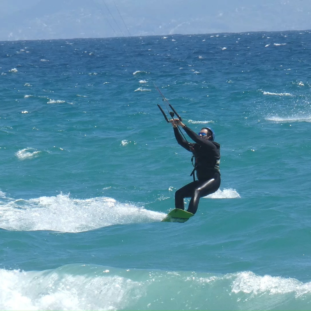 Another super successful Ultimate Progression Camp here in Tarifa.
Fantastic wind every day ✔
Improving jump technique ✔
Backrolls ✔
Pop transitions ✔
Downloop transitions ✔
Great company ✔
This could be you! Next camps with availability:
June 8-15
July 6-13
www.highflyerstarifa.com
WhatsApp: +34 676286118
#kitesurfing #kitesurfcamp #kitesurfholidays #tarifa
