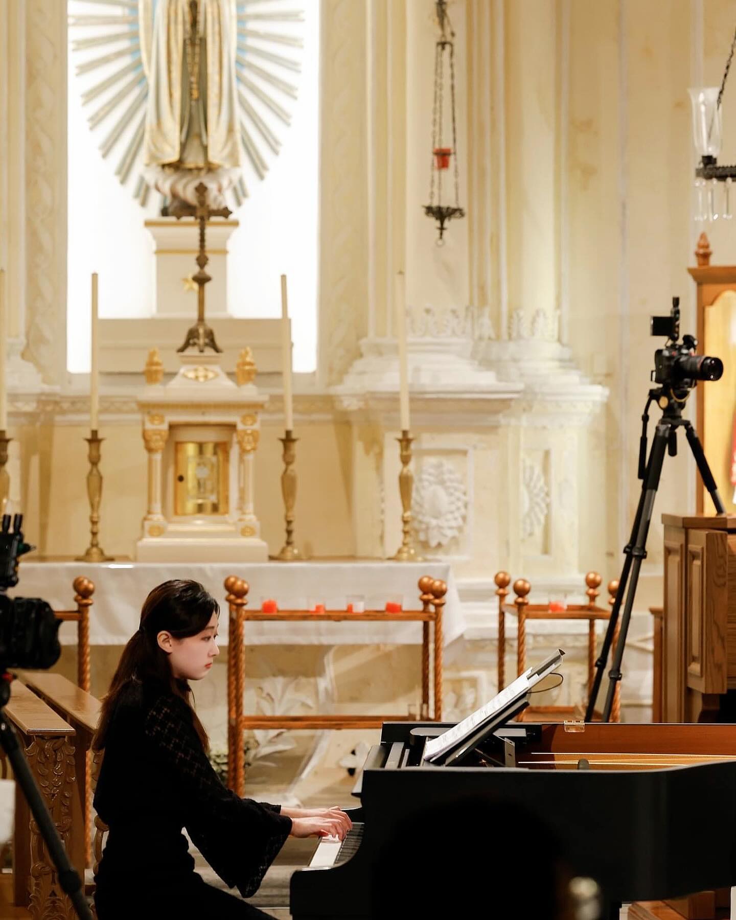 估唔到坐到條柱後面都有相!! 開心😆📷