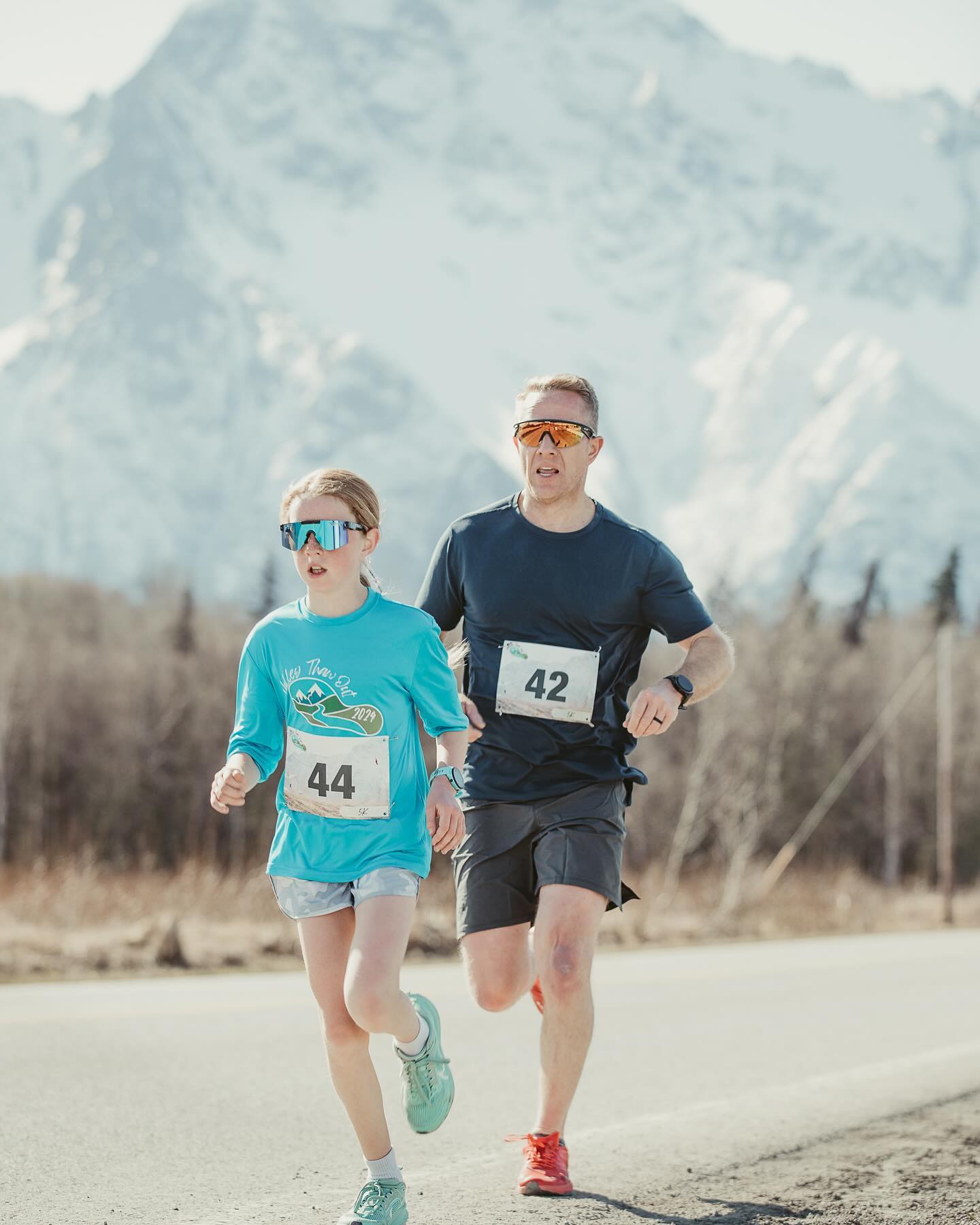 Our Junior season starts this Tuesday, June 2nd for ages 9-18! Our 9-13 group will meet Tuesdays at 4:30, and 14-18 will meet at 6 pm. Register at the link in our bio. We canât wait to see you on the track!