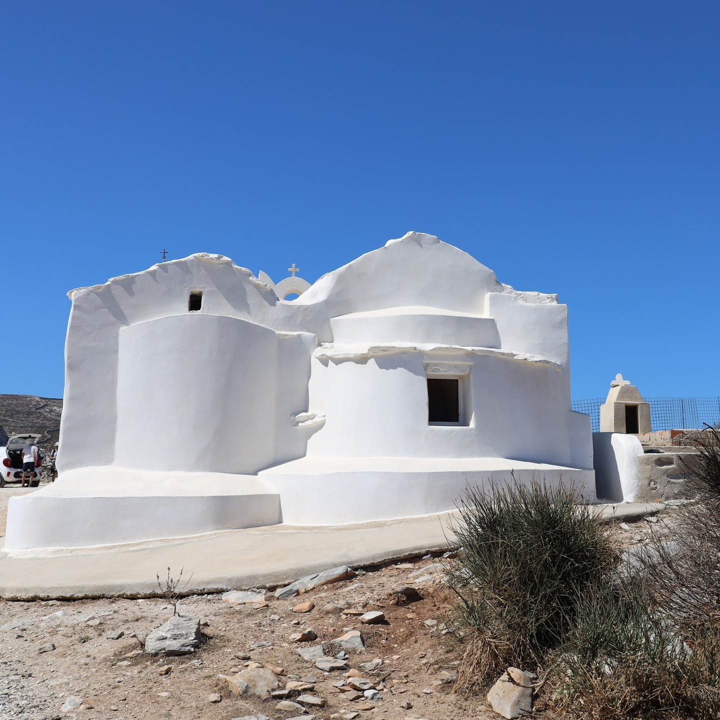 Chapel along the hiking trail between Chora and Aegiali, Amorgos island
#divineingreece
#visitgreecegr
#travel_greece
#perfect_greece
#cyclades
#cyclades_islands