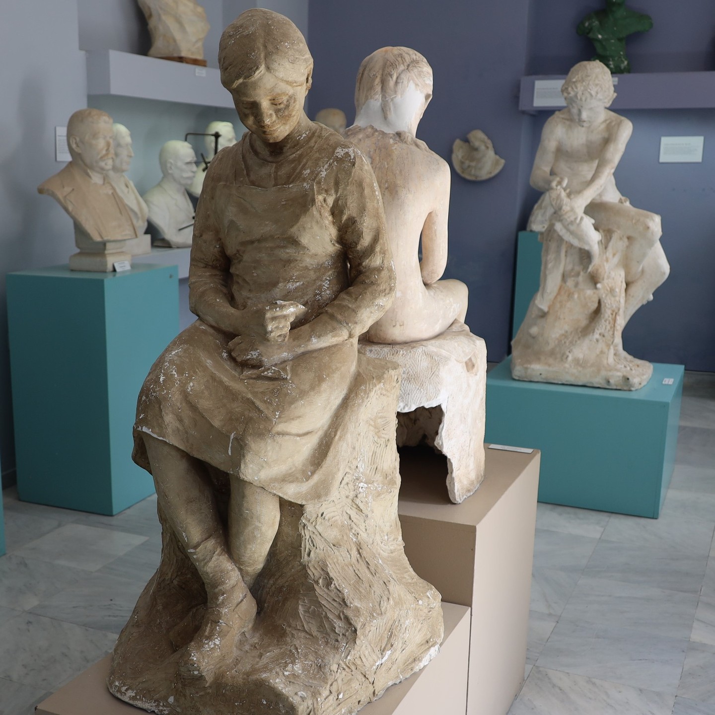 "The sad girl", sculpture by the greek artist Giannoulis Chlepas. The artists' museum in Pirgos, Ios island.
#discovergreece
#visitgreece
#cyclades
#cyclades_islands
#divineingreece
#visitgreeceguide
#greece
#gresk
#goinggreek
#my_greece