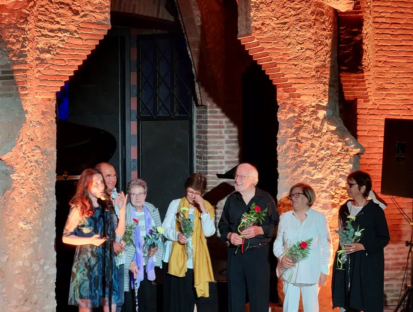 😊 Un projecte que ha comptat amb la participació de veïns de Vistabella, que hi han posat la seva veu. Néts, besnéts dels que van construir l'església...
Gràcies per fer-ho possible!
@visit_vistabella @ajlasecuita @dipta_cat @govtarragona @cultura_cat @marcguerris @marcvzz @anna_furtu #jujol #modernisme #lasecuita #vistabella #primaveramusicalvistabella #sagratcor