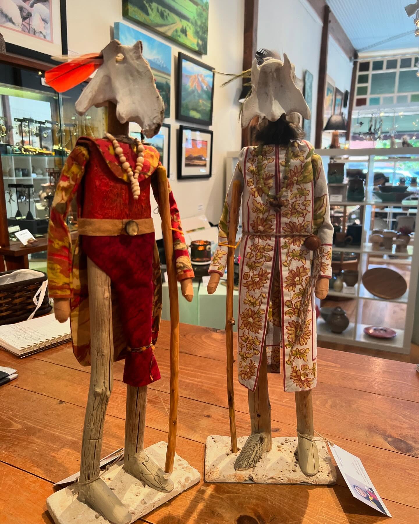 Say 👋 to Antonito and Baca! … they just arrived with Mary Jane Butler @openrangeartdolls. Now say 👋 as they must not have liked it here. I’m sure they are headed for adventure and fame.
•
•
#rangewalkers #artfuldolls