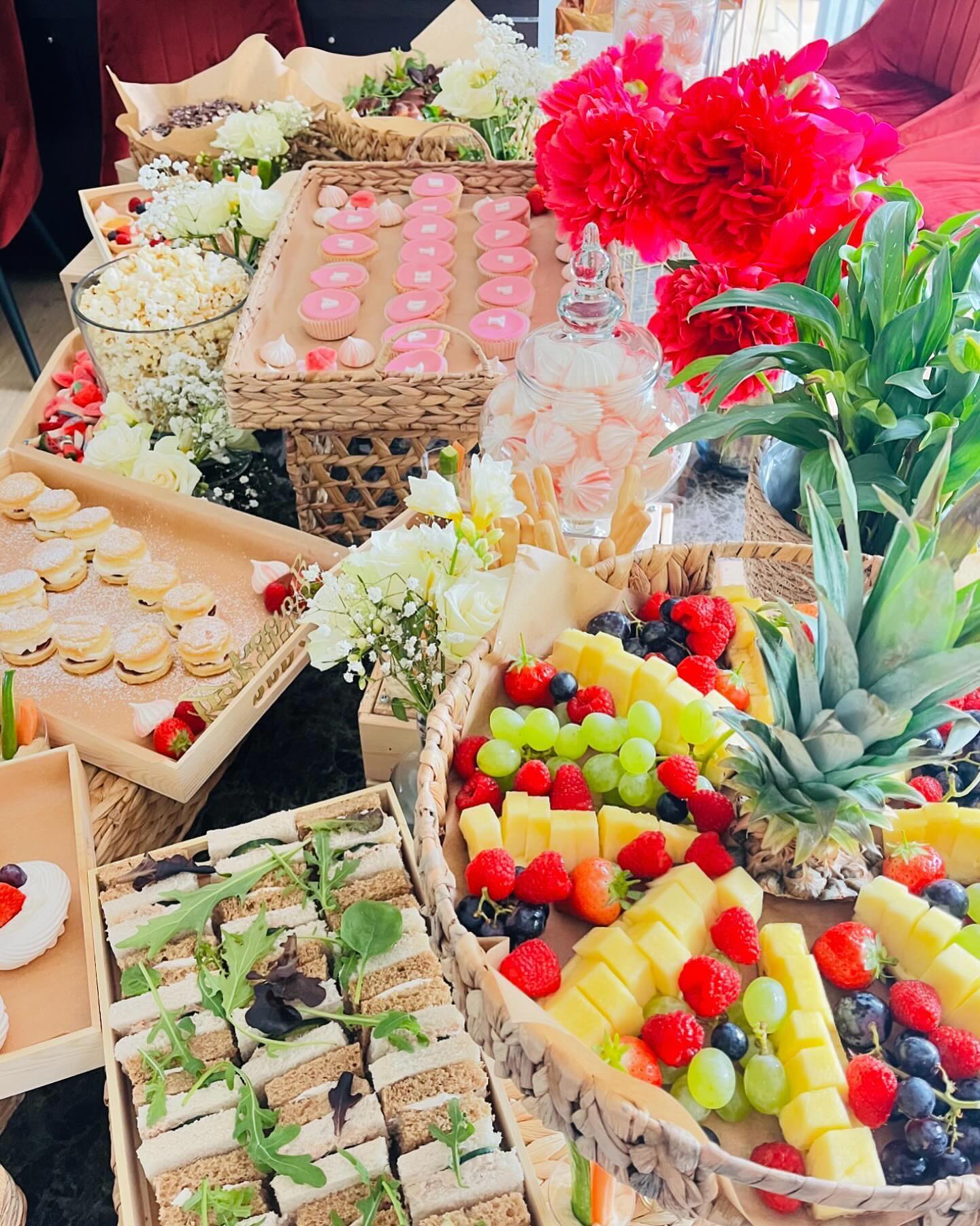 Afternoon Tea Birthday Party
#afternoontea #birthdayparty #teanagerparty #birthdaygirl #koshercatering #kosherlondon
