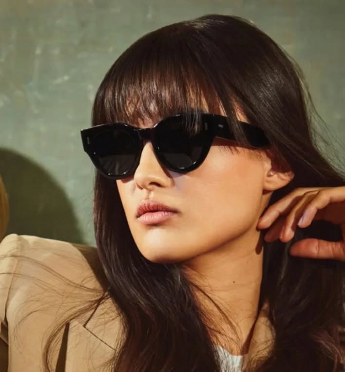 Les lunettes L.G.R, méticuleusement fabriquées à la main par des artisans, incarnent le summum du savoir-faire italien. Chaque cadre prend vie grâce à des méthodes de production traditionnelles, avec soin et compétence, du début à la fin.
#lgr #handmade #madeinitaly #leslunettesdebenjamin #lunettesdesoleil #sunglasses #artisan #quality #faitmain