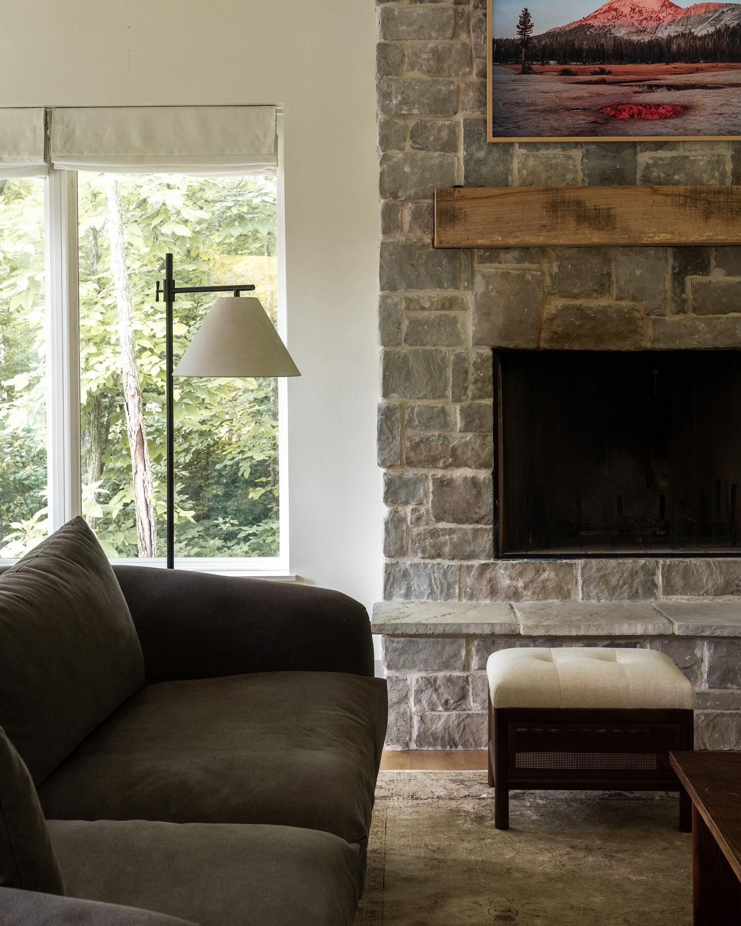 Saturday cozy vibes ✨ I love the textures of this living room space.
Stone | denim upholstery | pecan wood mantle