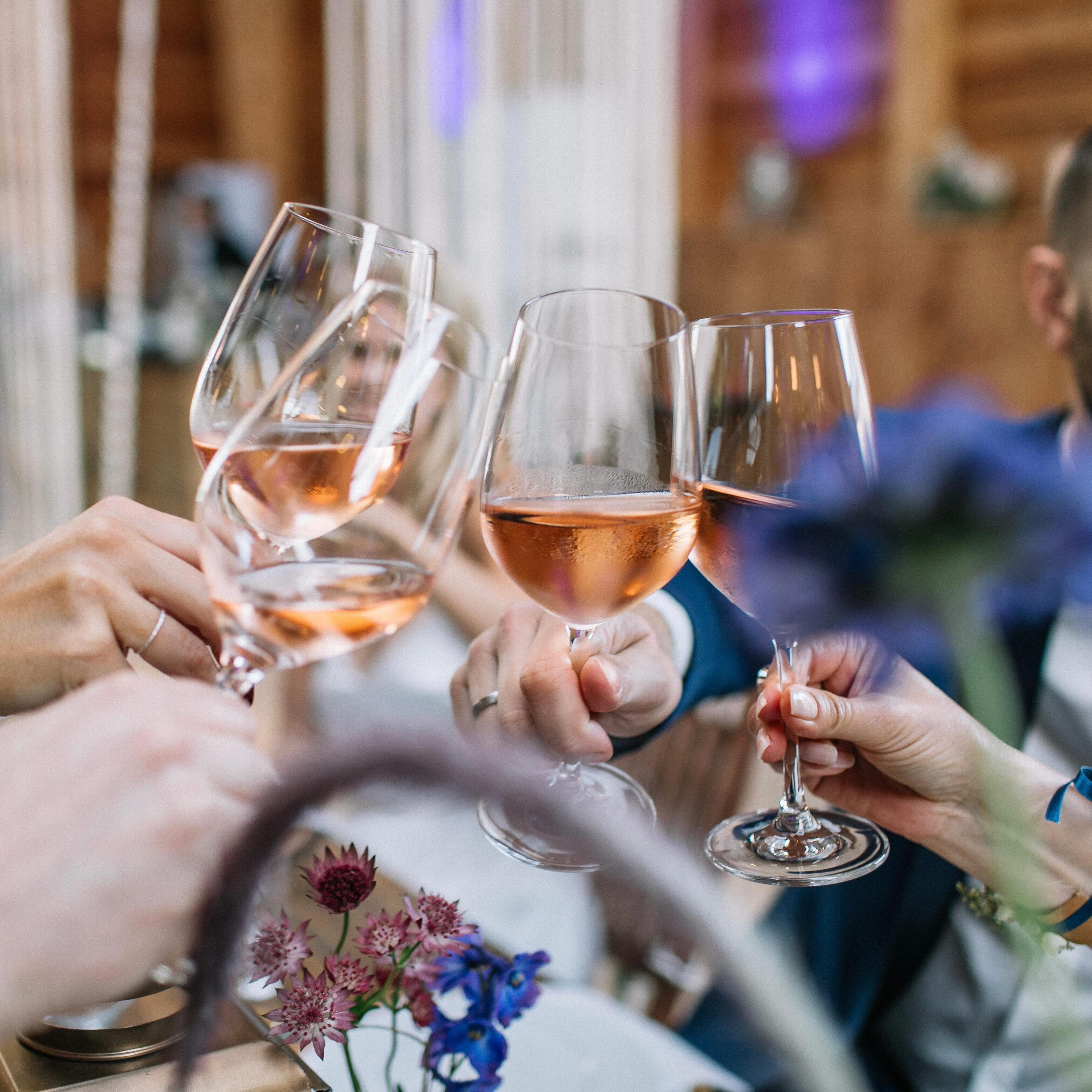 Lass uns feiern!
Wir haben tolle Neuigkeiten.
Unsere neue Webseite ist nun online. Schaut vorbei!
www.eibenhof-bad-saarow.com
Foto: @fabijanvuksic
#eibenhofbadsaarow #eventlocation #hochzeitslocation #feiernamscharmützelsee