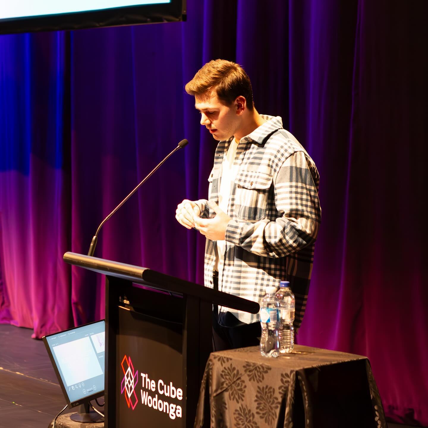 Last week I had the pleasure of attending the launch of the @uppermurrayfamilycare Strategic Plan.
It places children and young people at the centre of our efforts to prevent the intergenerational cycle of family violence.
Place-based supports are the answer to creating communities where all children and young people are cared for.
📸: North South Media