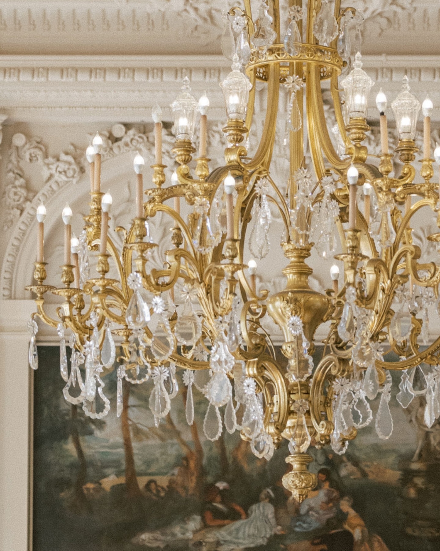 Gilded Age details from Rosecliff Mansion, one of the most stunning Newport wedding venues. I truly can’t wait to head back later this season for some stunning celebrations with my 2024 couples. Newport, you have my heart!
.
.
.
#rosecliff #rosecliffmansion #rosecliffwedding #newportwedding #newportmansions #newportweddingphotographer #newportweddingplanner #newportweddings #newportbride #newportri #riwedding #riweddingphotographer #newportengagementphotographer #guildedage #chateau #chateauwedding #castlewedding #newenglandweddingphotographer #newengland #stylemepretty #stylemeprettyweddings #interiordesign #thenewportbride #theclassiccoast @newport.mansions @discovernewport @thenewportbride