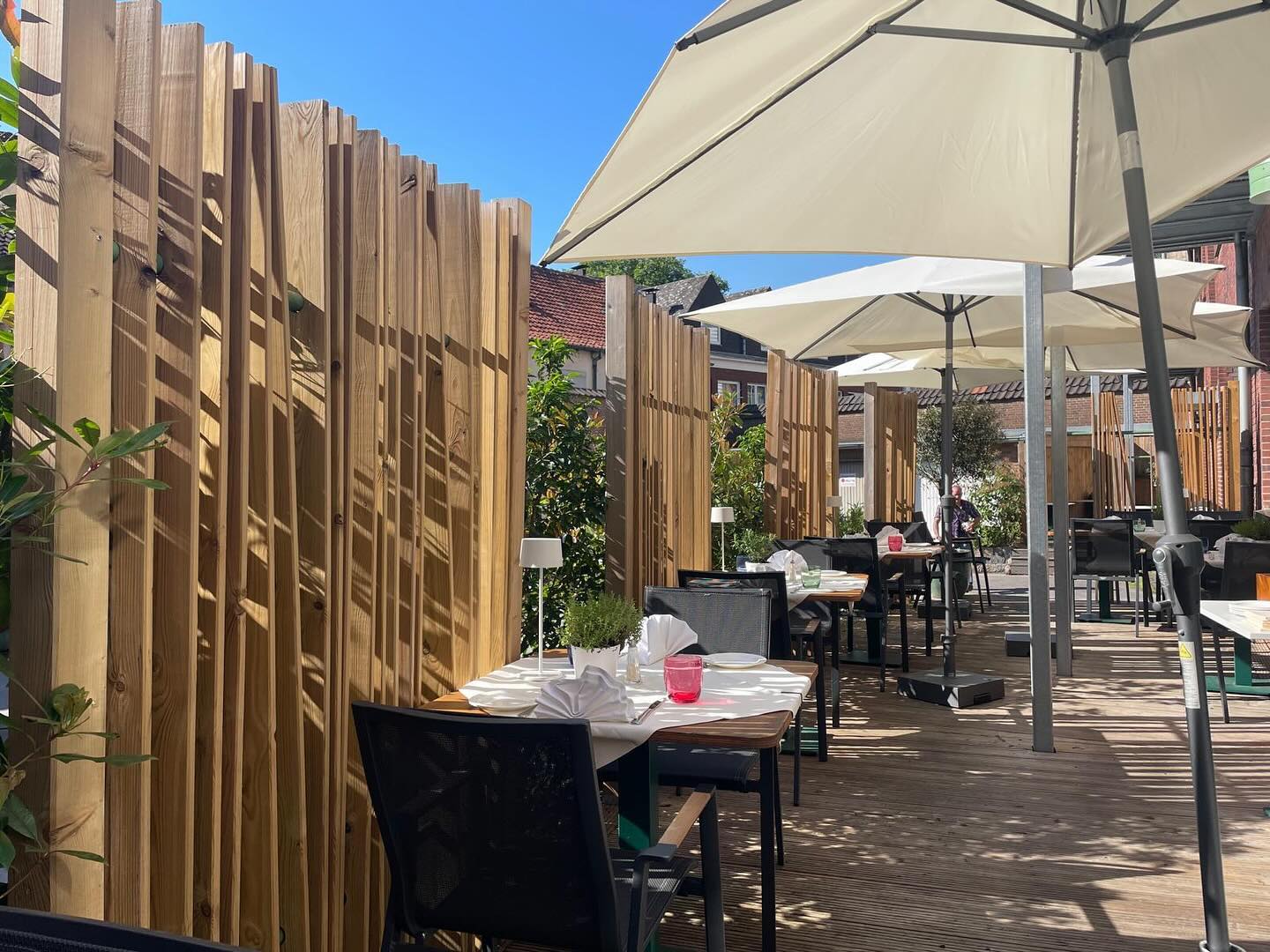 Schattiger Bereich im Innenhof der Leibeslust.