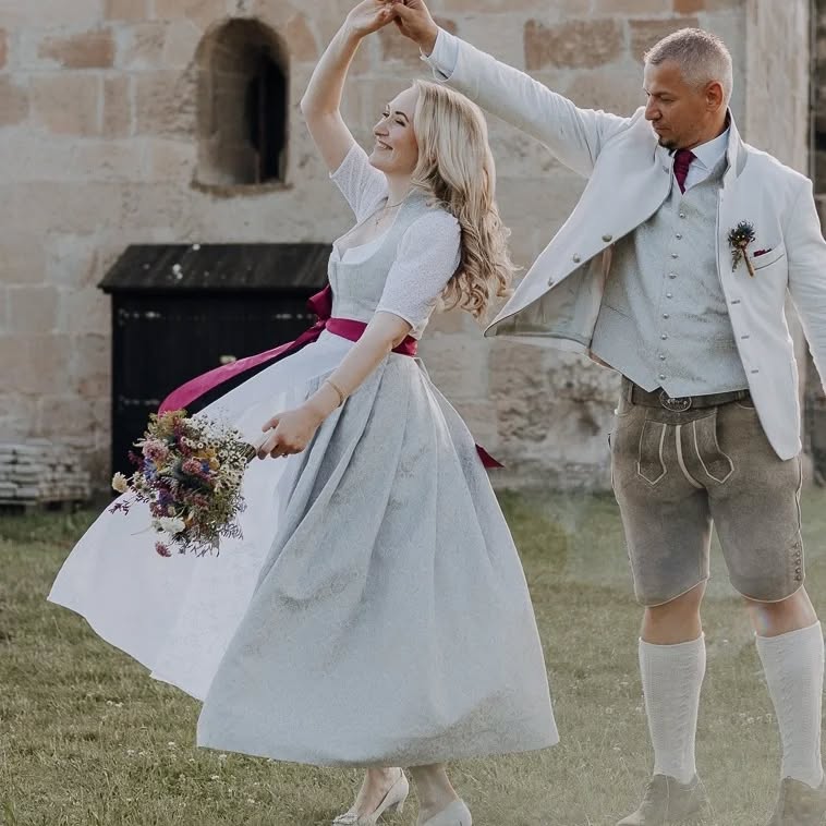 Trachtenhochzeit im Gewölbekeller der @ruine.markgrafneusiedl mit Deko von Prenner Creativ 🩷
#prennercreativ #hochzeitsdeko #hochzeitsdekoration #marchfeld #traumhochzeit