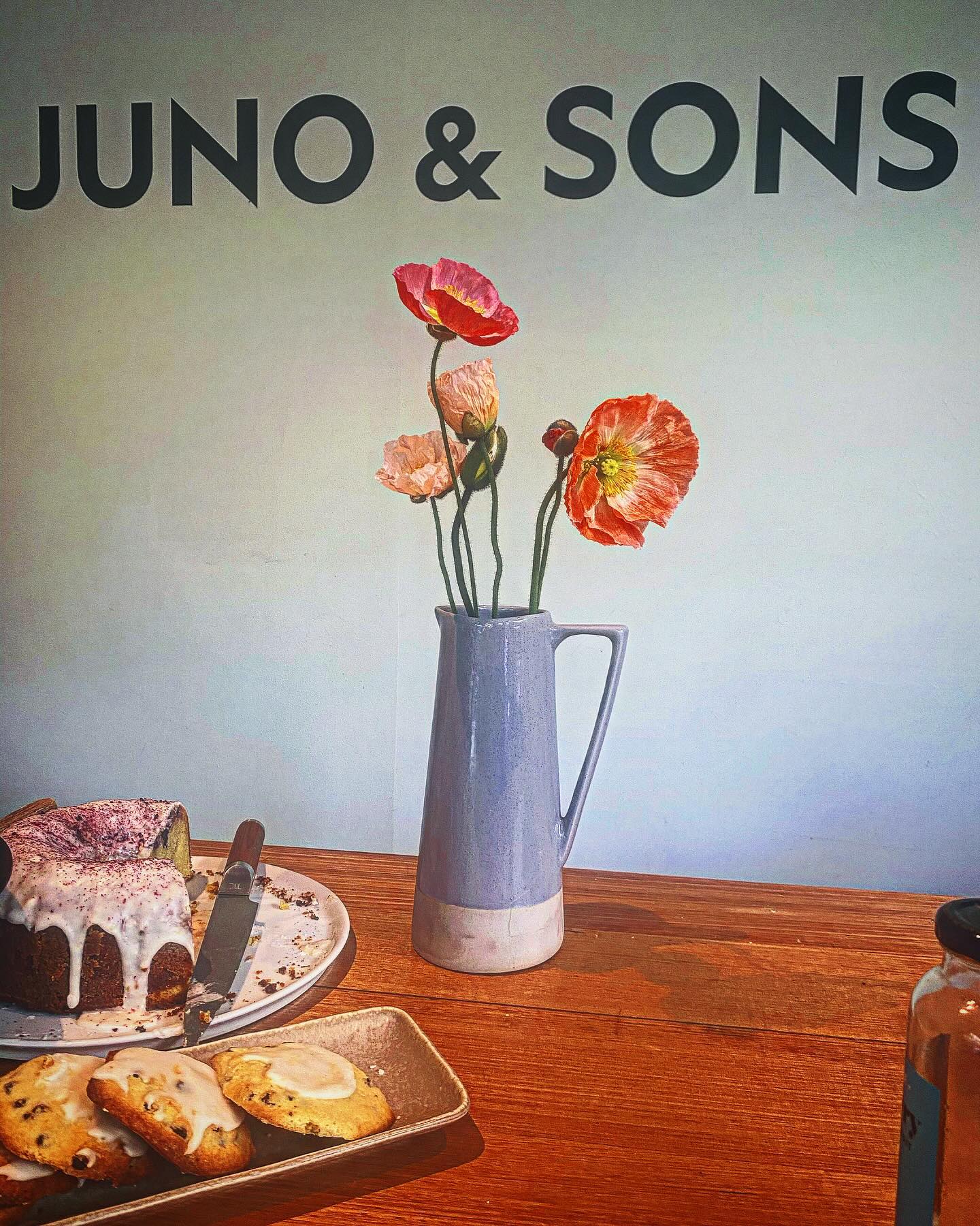 My corner store, where the poppies dance. Coffee community conversation cake or today’s essential ingredient to cook. Liz Bay food 💎 in the Potts Point🌟food 👑.