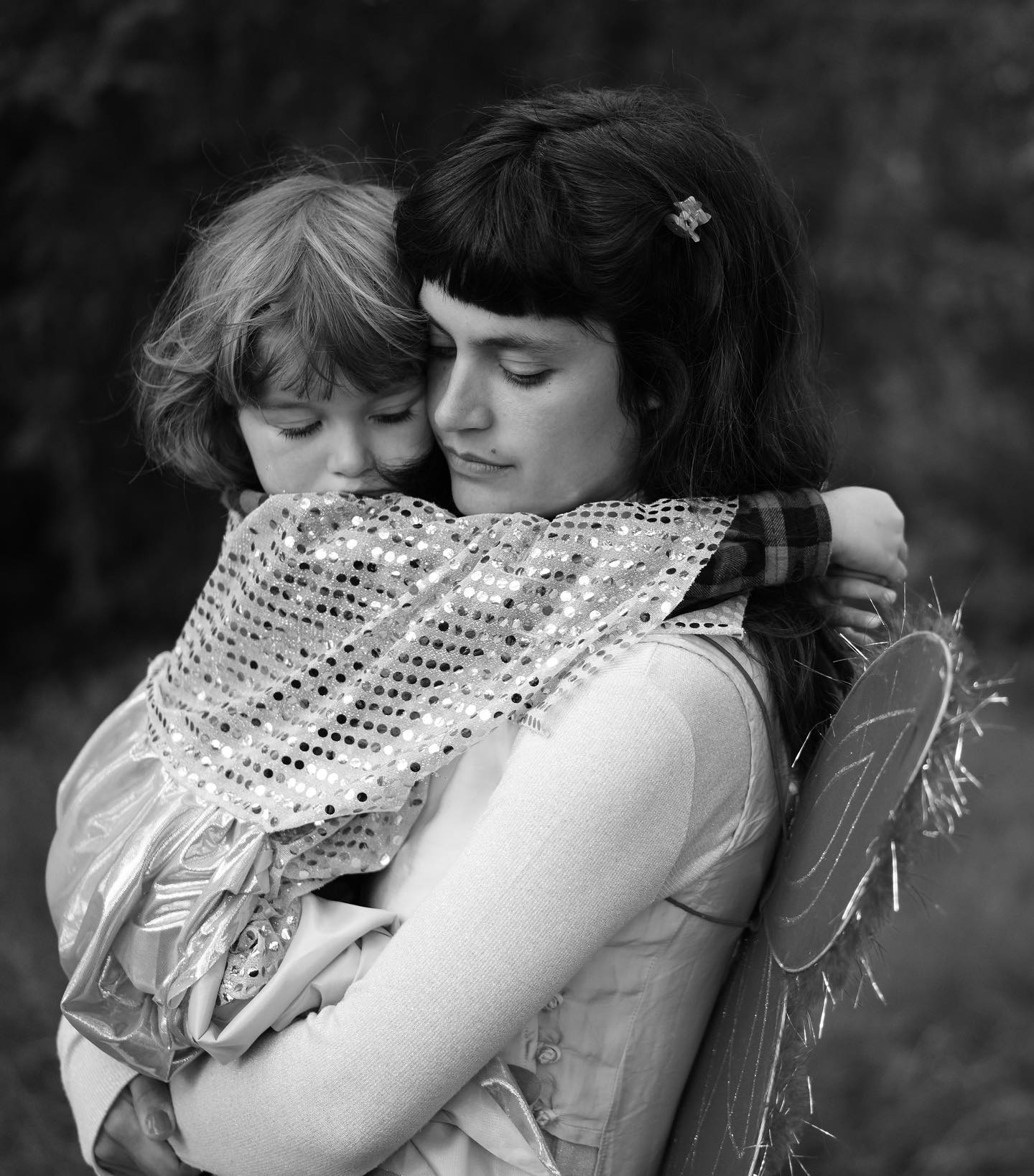 Quatre ans que de mon corps est née cette petite fée.
❤️🔥 @flolov187
📷 @laurenceleblancvisualartist 🫶