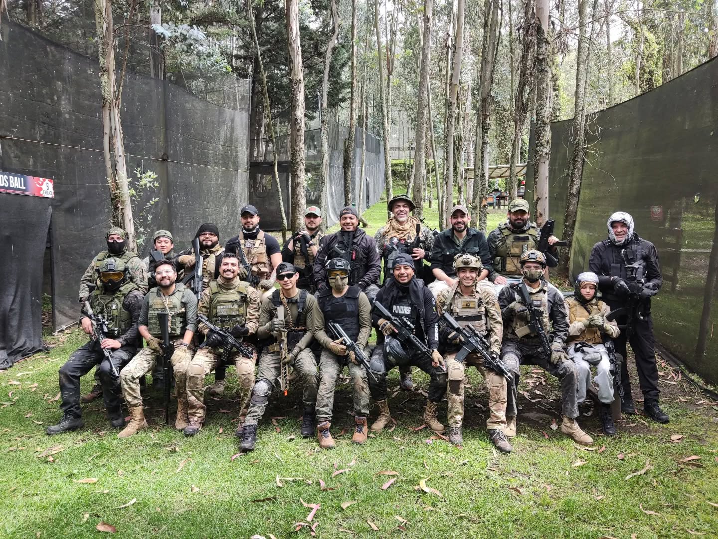 En la unión esta la fuerza, bonita tarde de airsoft con los distintos equipos de la ciudad 🔥🔥