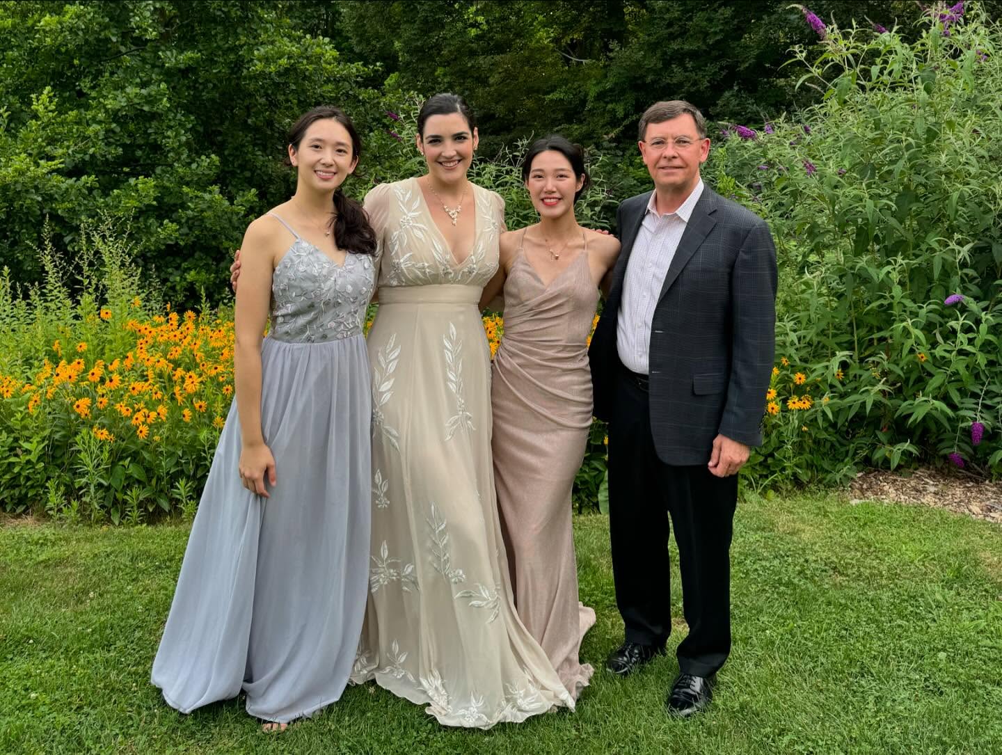 Over the past four days, we had a concert on Cape Cod, two at the 92Y, and finished up in Montauk last night. I’m so, so touched by all the friends who came to concerts on this tour and watched from afar, especially the sizable (huge) group in NYC!
The past few weeks have meant so much - I’m lucky beyond words to have “grown up” at @curtisinstitute, and I’m so grateful to make music with this group here. ♥️