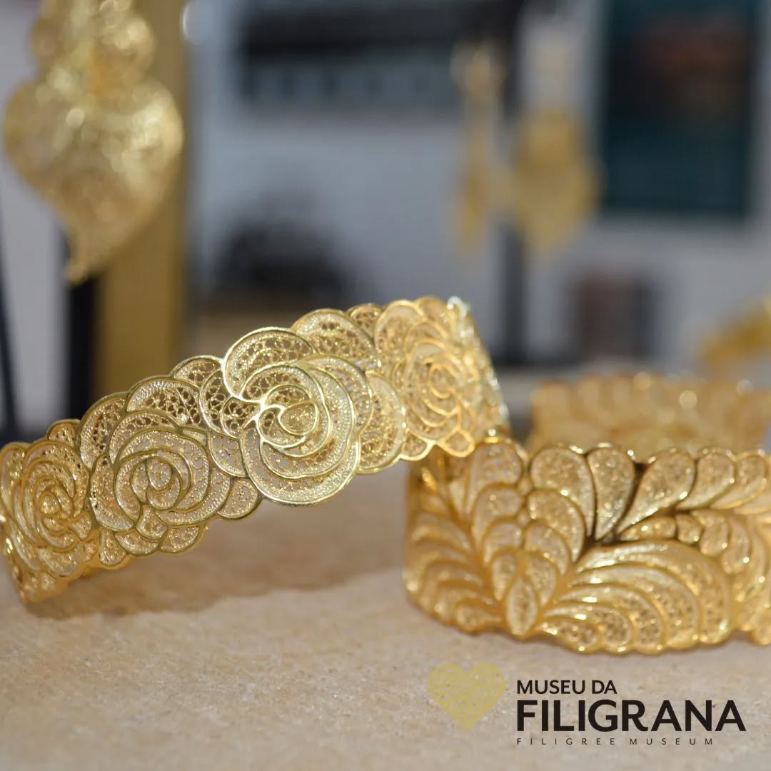 Pulseiras Escrava Filigrana
Site: https://www.anselmo1910.com/museu-da-filigrana
#filigree #filigrana #cultura #heritage #fyp