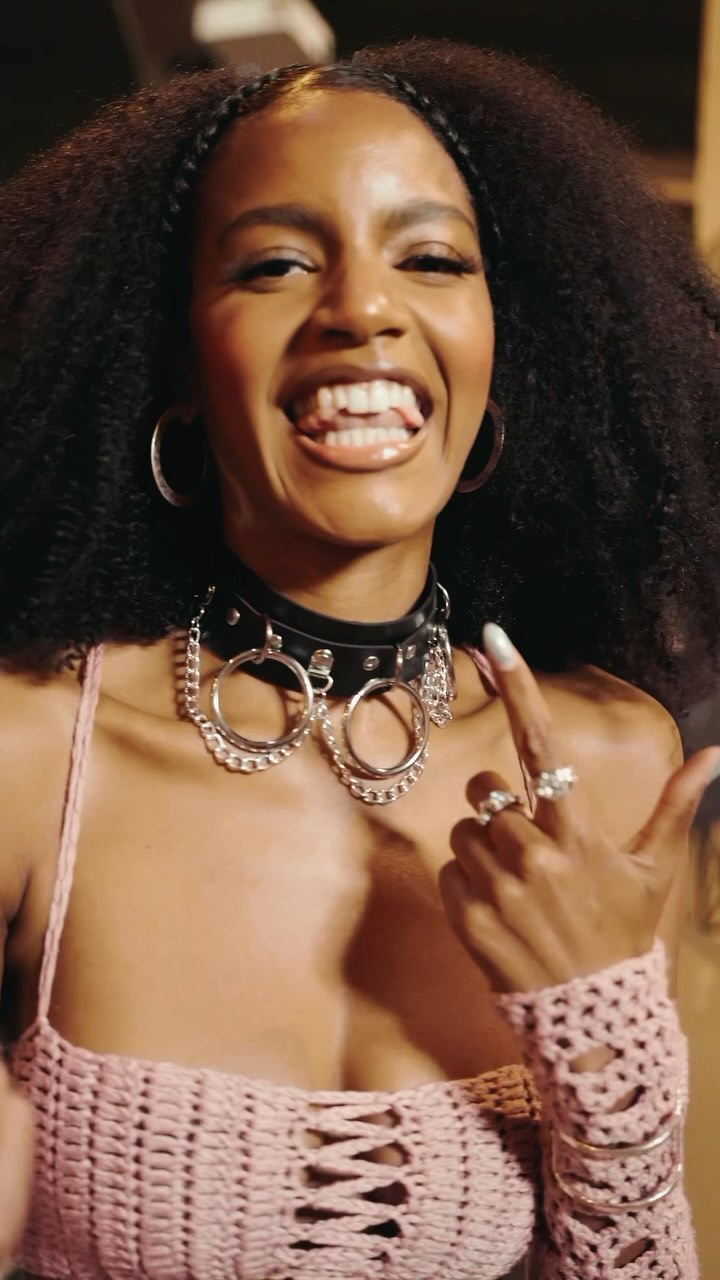 Spent a day with @eboneedavis at Pure Life Fest. Shot some real good vibes and shoutout to @eboneedavis for really doing her thang and standing in her purpose.
This like my third time shooting w/ @eboneedavis and I swear it get better every time! 🎱