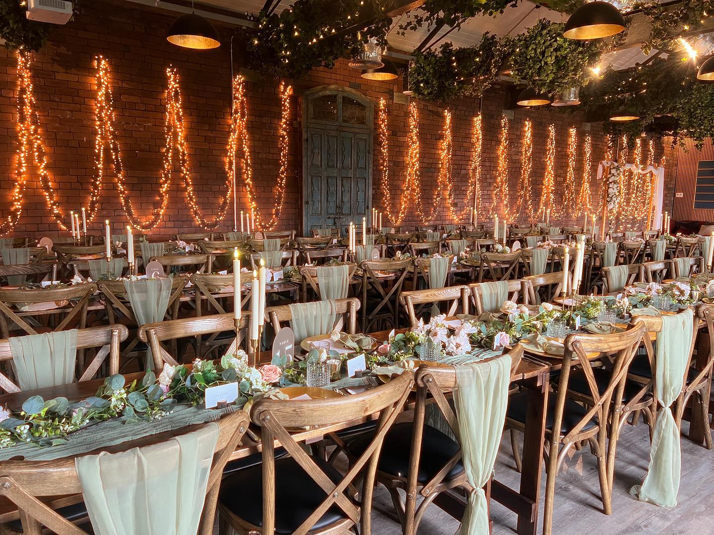 Gorgeous summer set up at a fabulous location!