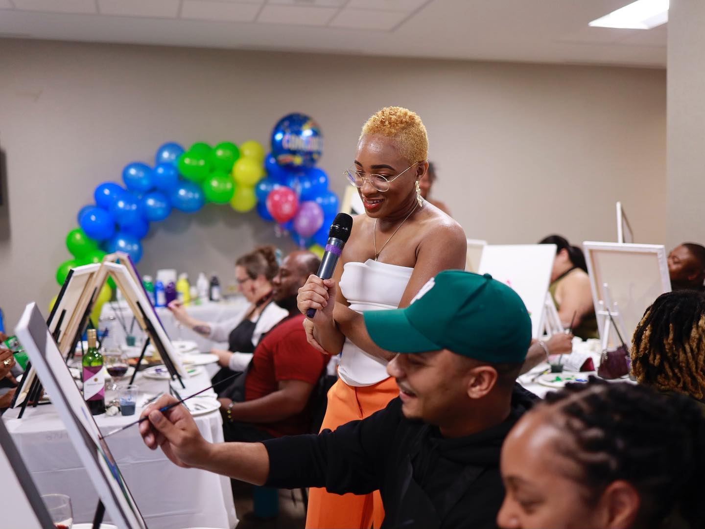 Building a community through creativity, one canvas at a time! #CheersToThat 🥂
Head to our website to view the entire event gallery and to book with us! Link is in our bio.
📸: @jaywillphoto