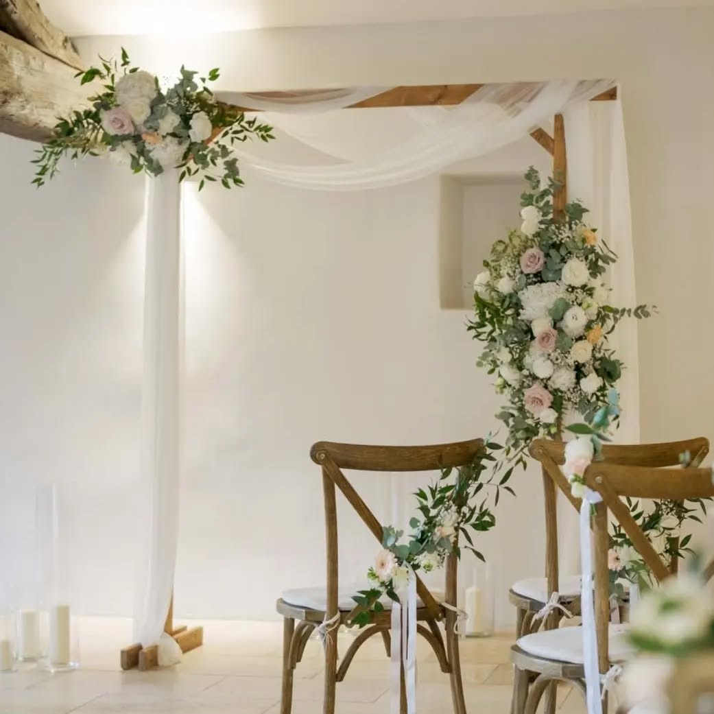 Notre arche en bois est un indémodable, produit phare depuis plusieurs années.
Parfaite pour un mariage romantique, retrouvez la sur notre site internet.
🎨PERSONNALISATION : fleurs et voilage en option.
🛠 CARACTÉRISTIQUES : Démontable et facile à transporter, elle mesure : hauteur 198 cms, largeur 186 cms, profondeur 65 cms.
Teinte : chêne moyen.
👉 INFORMATIONS et RESERVATION sur notre site internet, N'hésitez pas à y faire un tour
#LocationdedécorationdemariageMarseille#LocationdecorationdemariageMarseille#LocationdedécorationdemariageAixenprovence#Locationdecorationdemariageaixenprovence#Locationdedécorationdemariagepourrieres#Locationdecorationdemariagepourrieres#Locationdedécorationdemariagetrets#Locationdecorationdemariagetrets#Locationdedécorationdemariagerousset#Locationdecorationdemariagerousset#Locationdedécorationdemariagesaintmaximin#Locationdecorationdemariagesaintmaximin#Locationdedécorationdemariagevar#Locationdecorationdemariagevar#LocationdedécorationdemariageBouchesduRhone#LocationdecorationdemariageBouchesdurhône#Locationdedécorationdemariagepourcieux#Locationdecorationdemariagepourcieux#Locationdedécorationdemariageaubagne#Locationdecorationdemariageaubagne