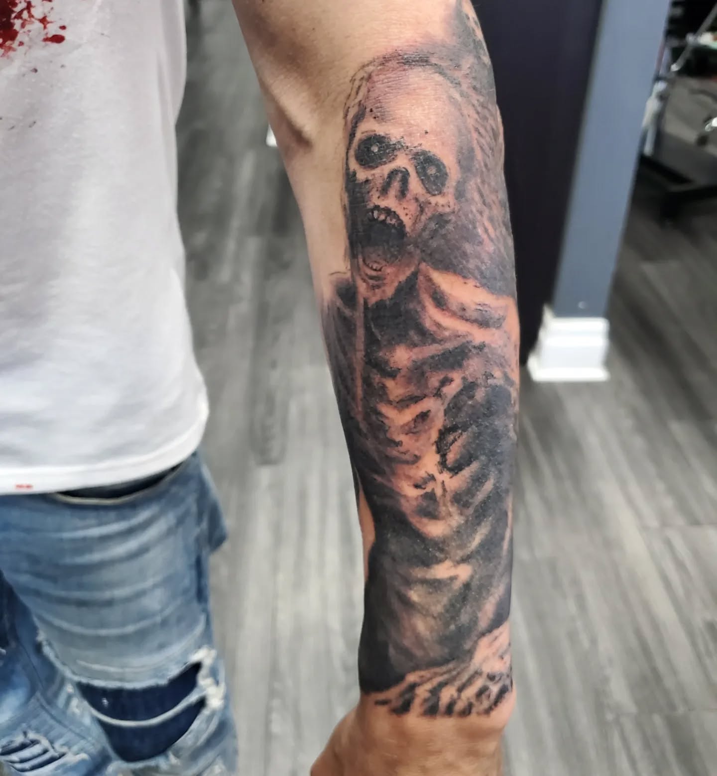 Work in progress by @jeffcooktattoos
Openings available this summer!
#zombie #zombietattoo #darkart #darktattoos #horrorart #horrortattoo #workinprogress #courticetattoos #claringtontattoos #durhamregion #durhamtattooartist