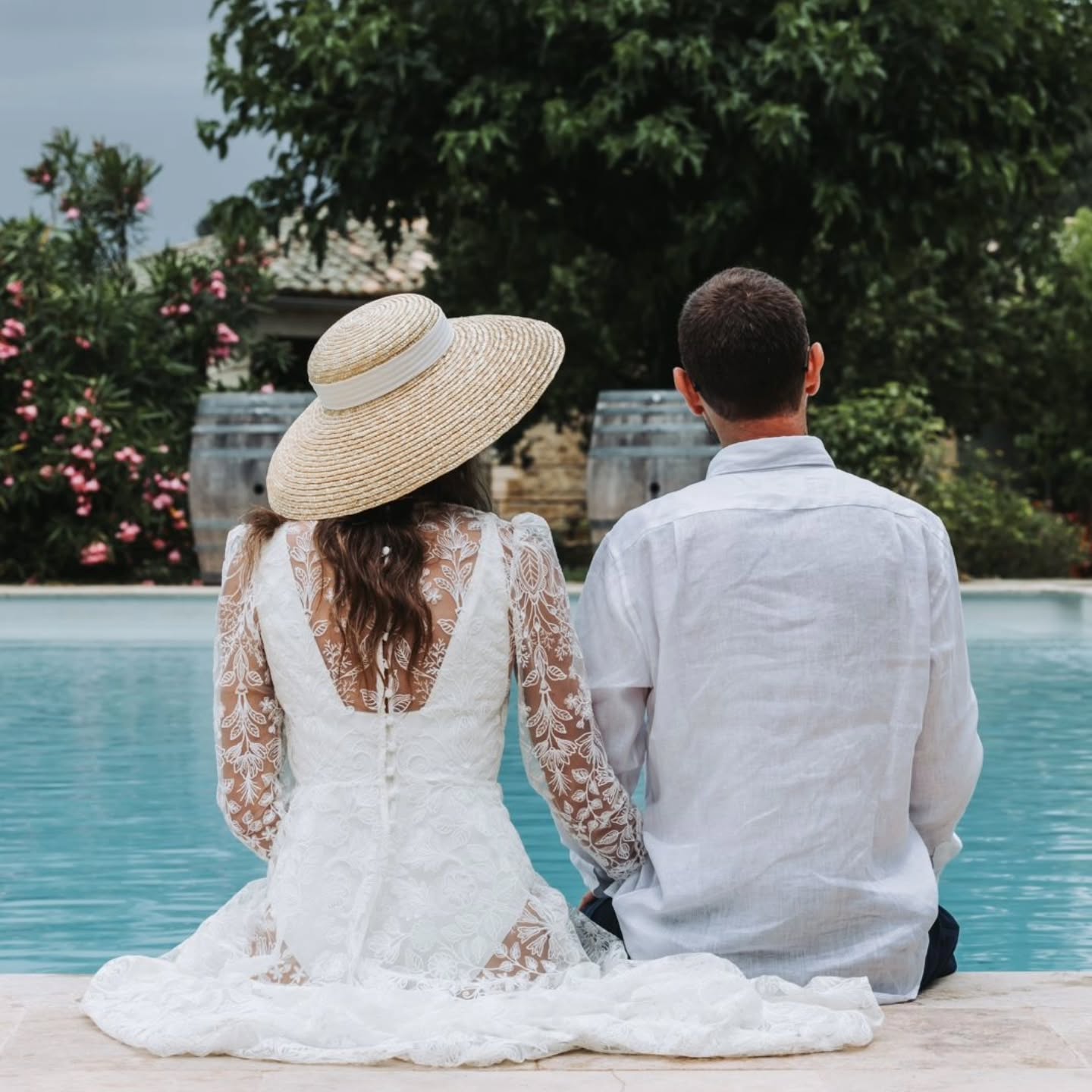 De l'amour, de l'amour de l'amour ❤️
Brunch time pour P&T, un mariage sublime que nous avons adoré accueillir. MERCI à vous 2 😍
📷 @justamonphotographe
@mmehair
@madamelamarquisemakeup
@maison_nans
@audrey_unjourparticulier
@justinegala.wp
@conciergerielaclefdutemps
@sax.vibes
@domainedevalbonne
#brideandgroom #weddingday #weddincpic #weddingprovence #mariageenprovence #brunchtime #brunch #domainedevalbonne #southoffrance #sinspirersemarier #saintpauletdecaisson #occitanie #lieudexception