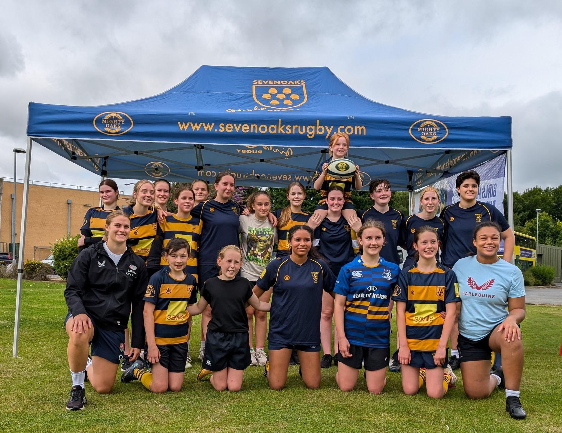 5PA proudly supports Girls' and Women's rugby at @sevenoaksrfc, come on you Oaks!
Shout out to England rugby stars @torisellors_ and @ameliaharper00 for coming along yesterday🏉👏@redrosesrugby @saracenswomen @harlequinswomen
#rugby #sevenoaks #proudsponsor