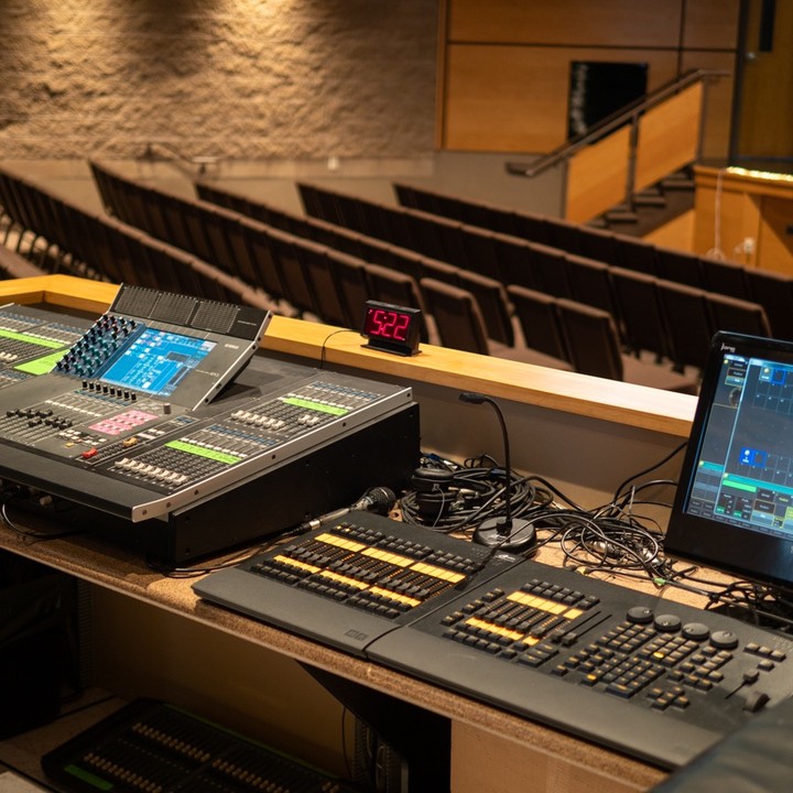 #behindthescenes setting up for the show